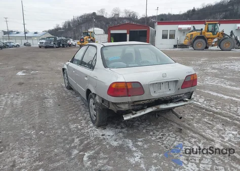 2000 Honda Civic Value Package z USA, uszkodzony, nr VIN 2HGEJ6610YH580042
